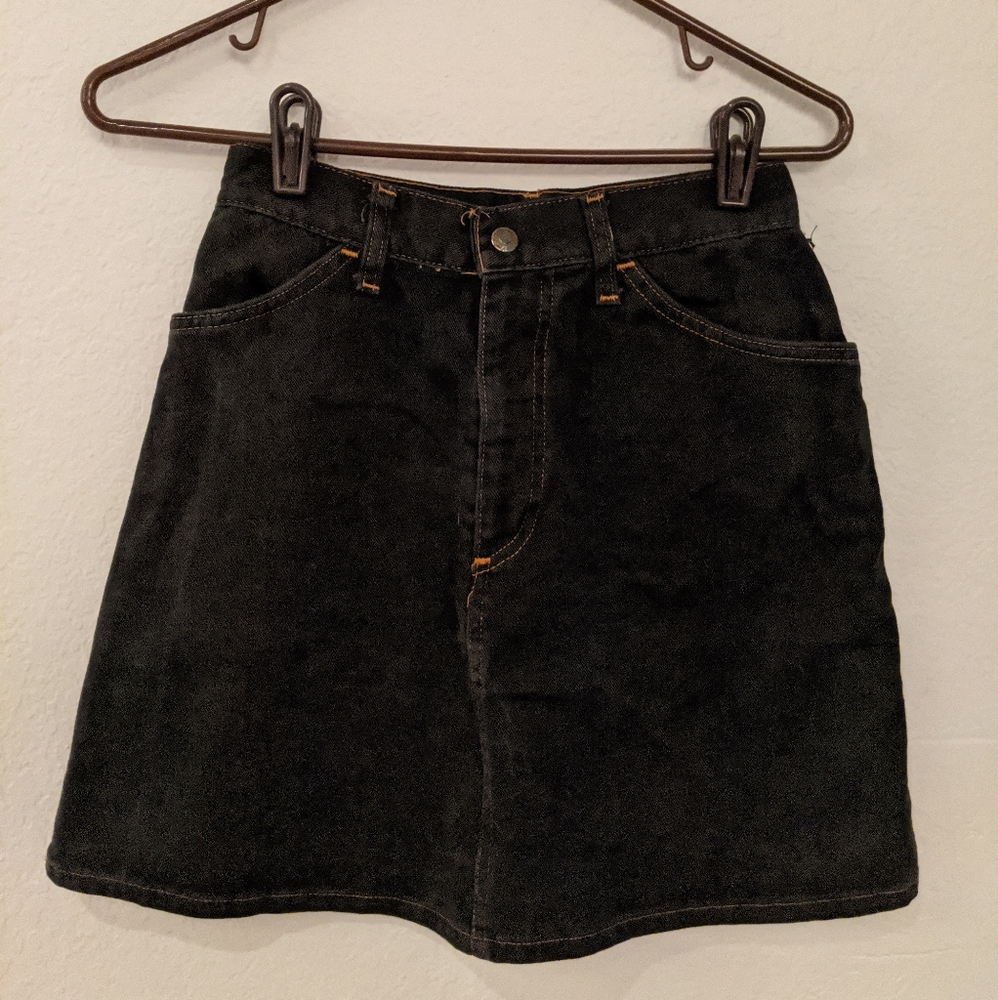 Levi's high waisted mini jean skirt